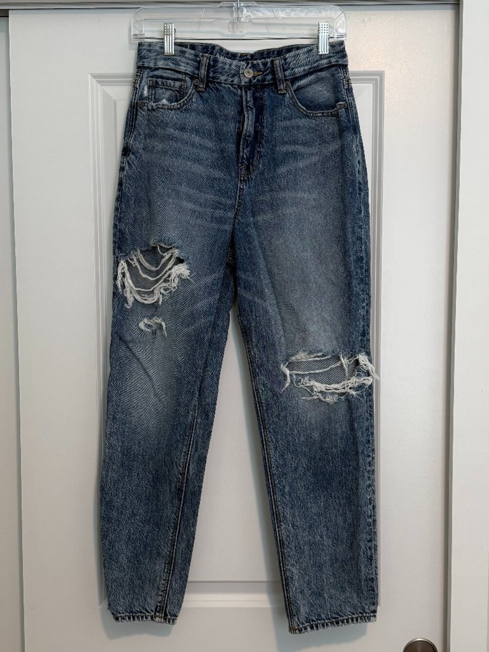 American Eagle Curvy Mom Jean High Rise Distressed Size 4 Good Condition